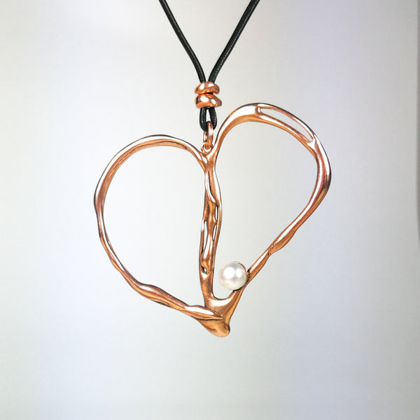 Ciondolo Cuore giga in bronzo, con perla.